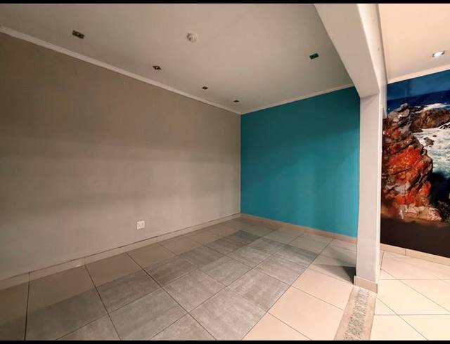 BUSINESS PROPERTY TO RENT IN HUMEWOOD
